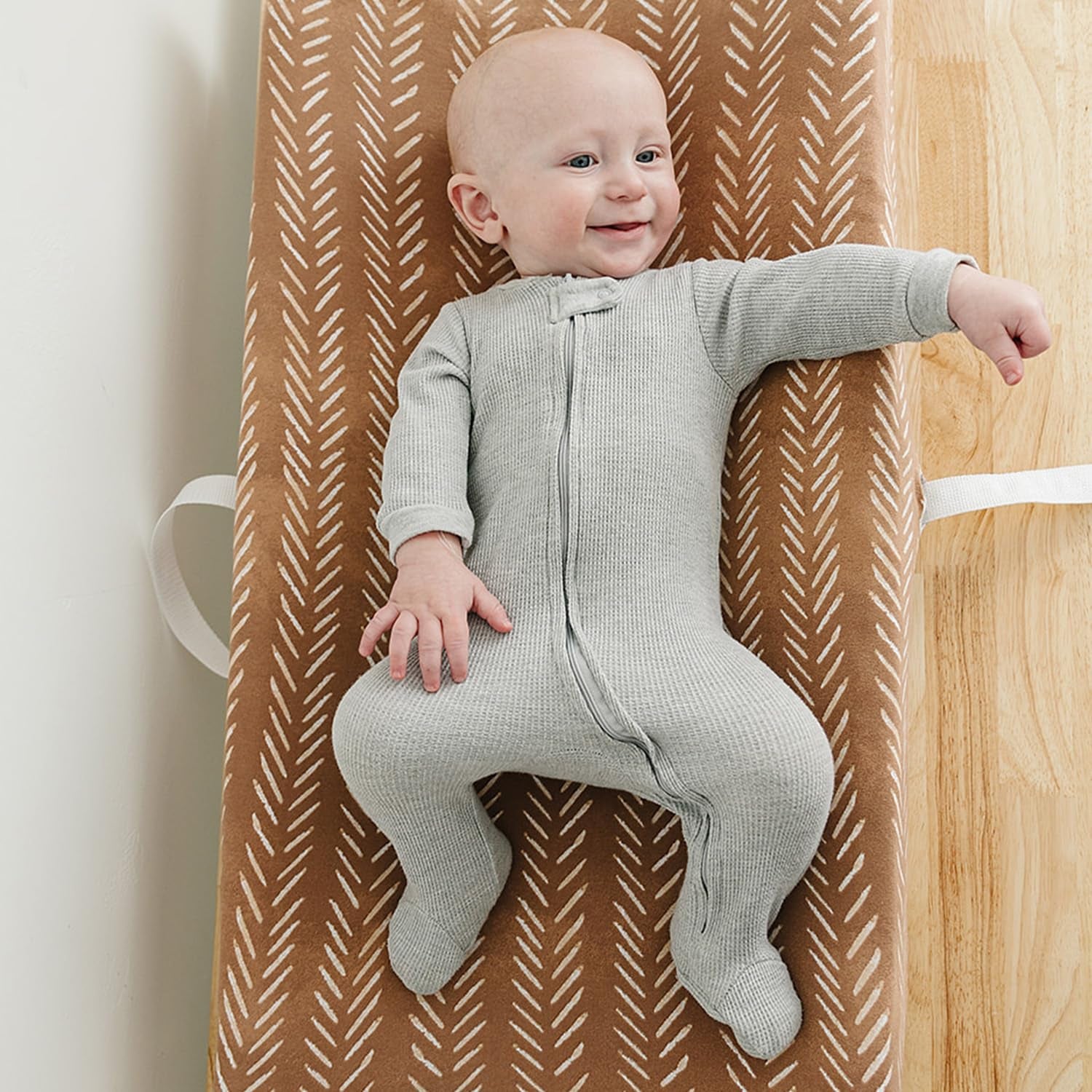 - 2 Pack Premium Changing Pad Cover - Ultra-Soft Cotton Blend, Stylish Woodland Pattern, Safe and Snug for Baby (Wildlife)